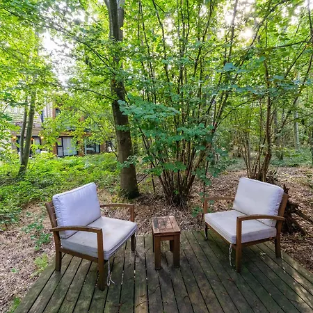 Tranquil Woodland Retreat *